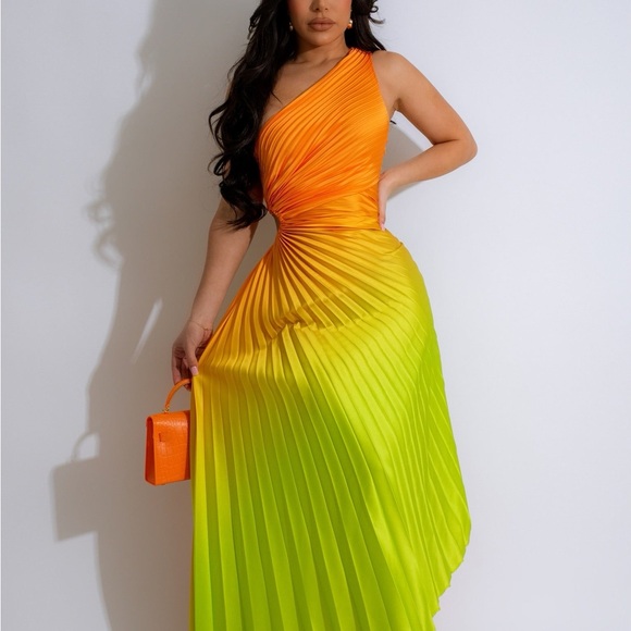Ombré Pleated Midi Dress